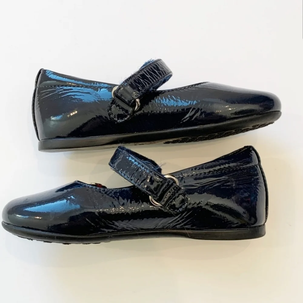 Gucci navy Mary Jane flats